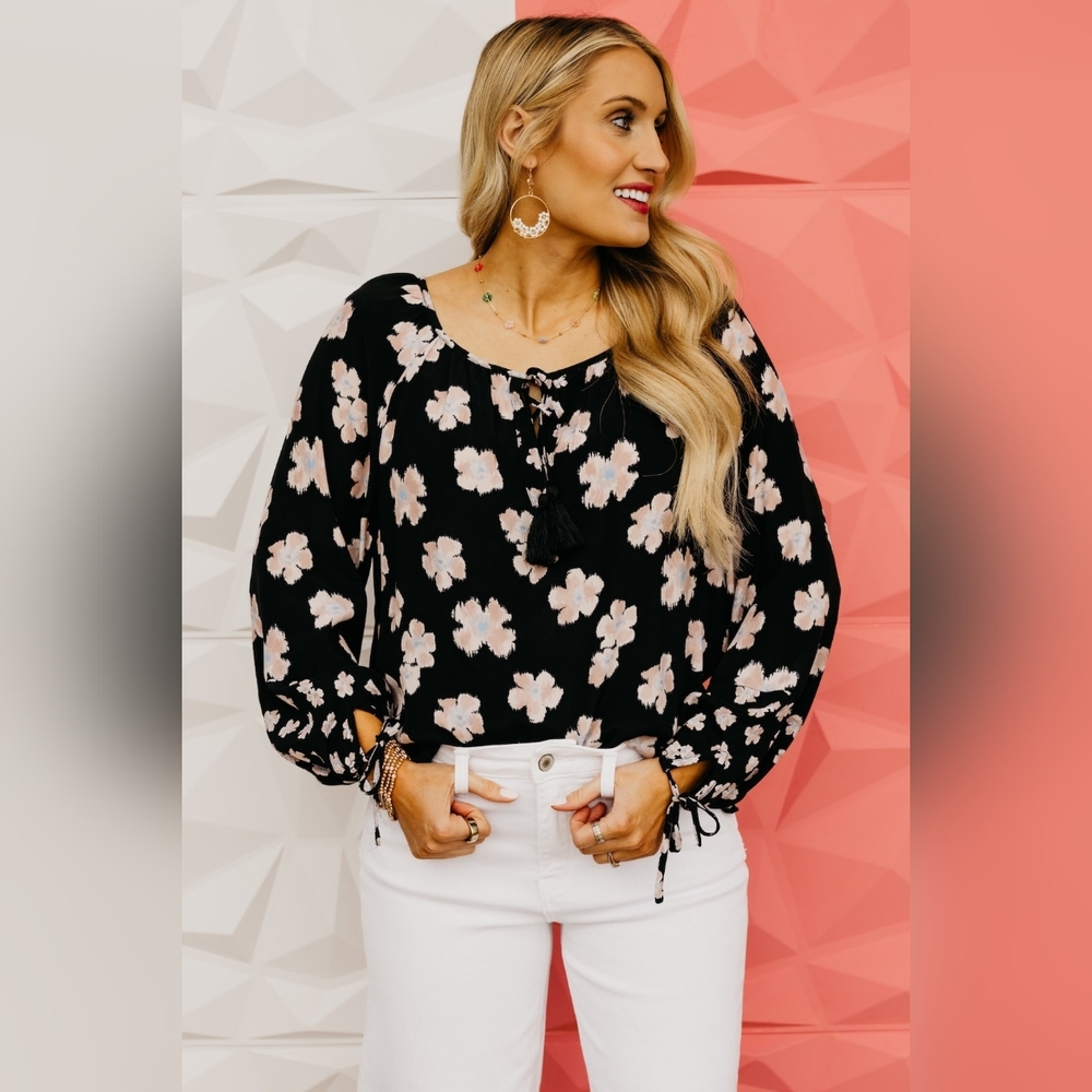 *NWT* Floral Black Blouse